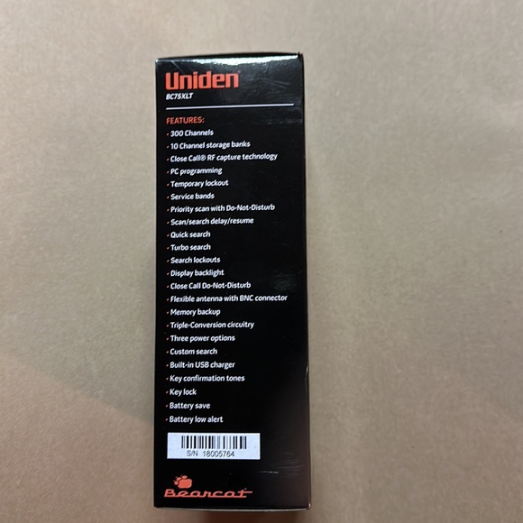 Uniden BearCat Portable Scanner - Picture 3 of 4